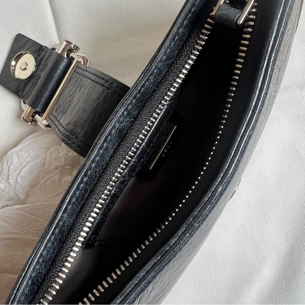 OSOI Small Hobo Brocle Bag - Picture 8 of 8